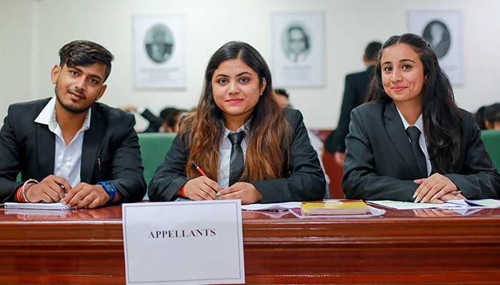 Best M Com Institute Noida – Avviare Educations Hub