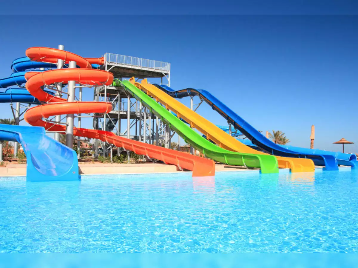 How many is Wet and Wonderful California waterpark?