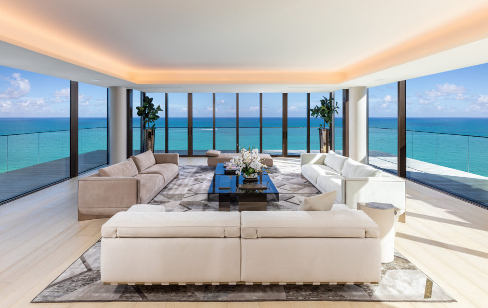 Ático de cristal diseñado por Antonio Citterio en Miami Beach