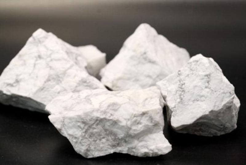 Magnesite-Based Materials for Energy-Efficient Building Construction
