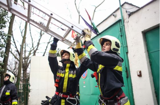 What Site Managers Should Know Before Scheduling Fire Watch Services