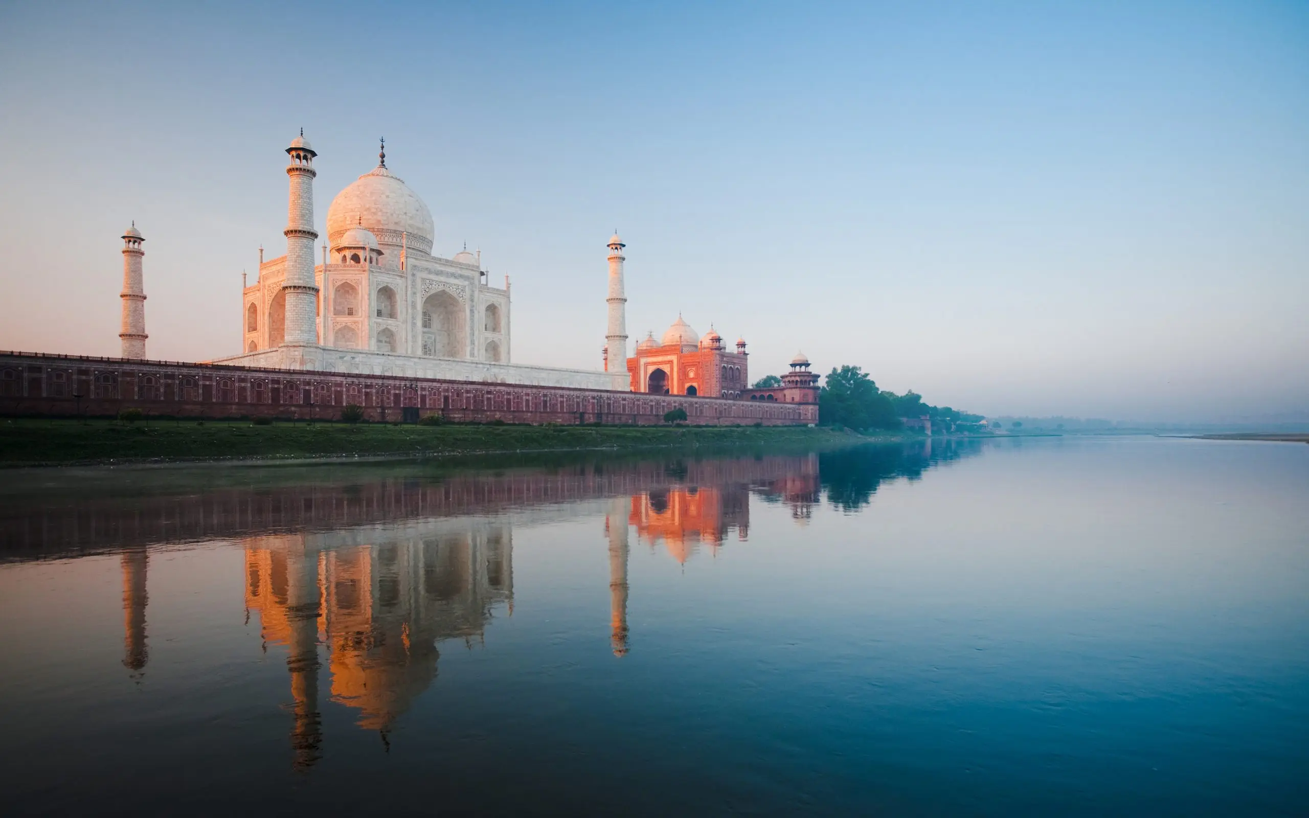 Best Time to Visit Agra
