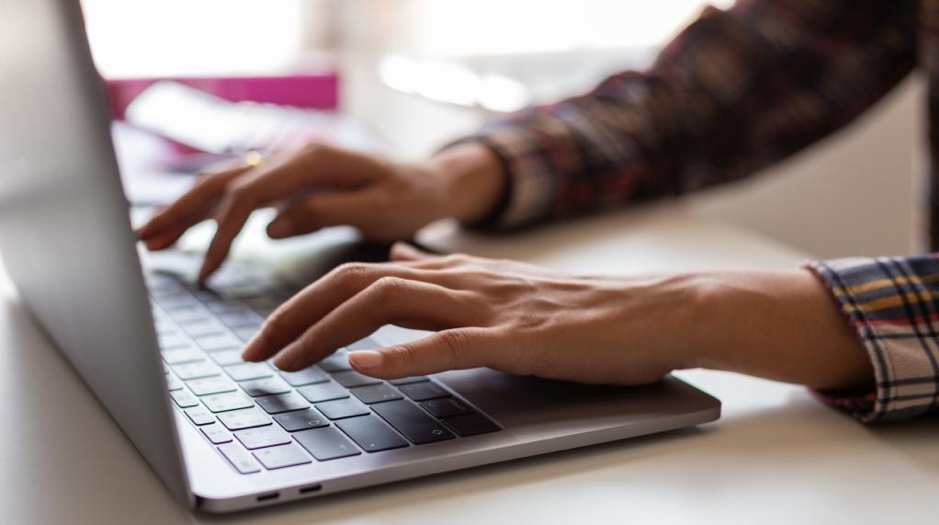 How to Find Investment Opportunities with Finscreener