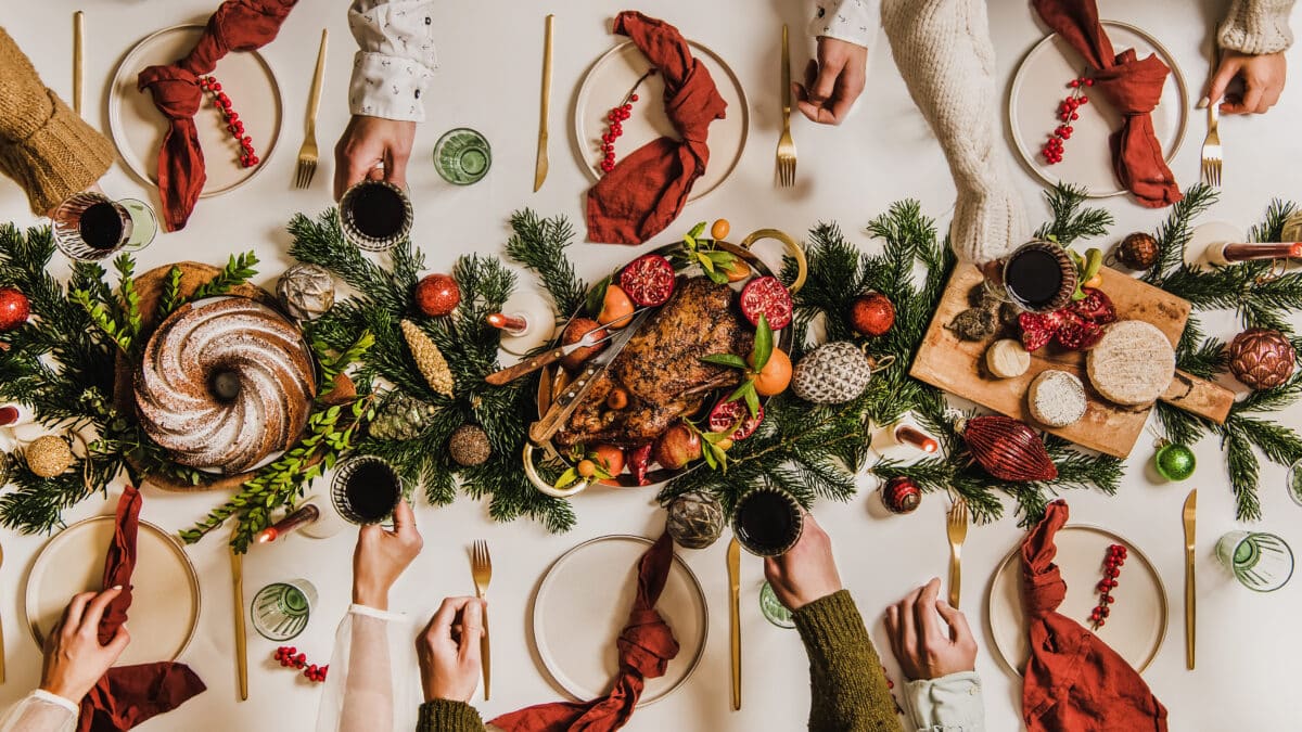 Staging a Christmas Dining Table Tips and Strategies