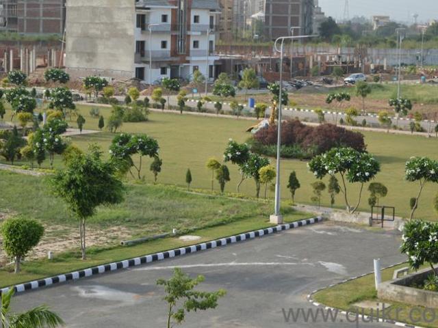 Plots in Mullanpur