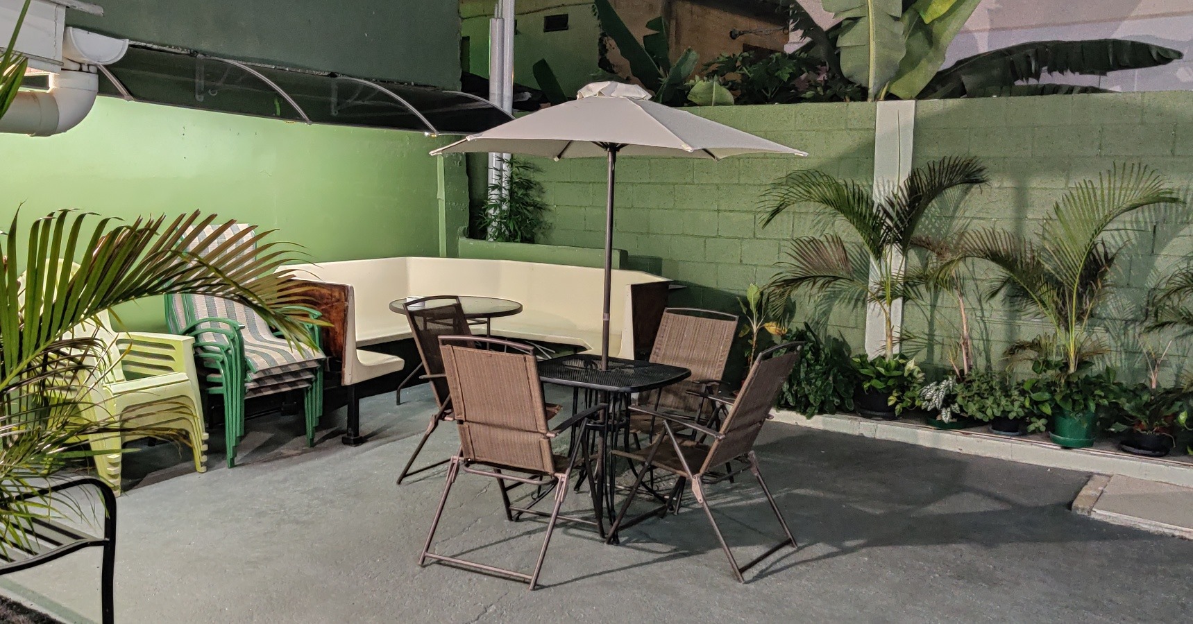 Why Choose Our Guest Houses in Trinidad Rather Than Hotels