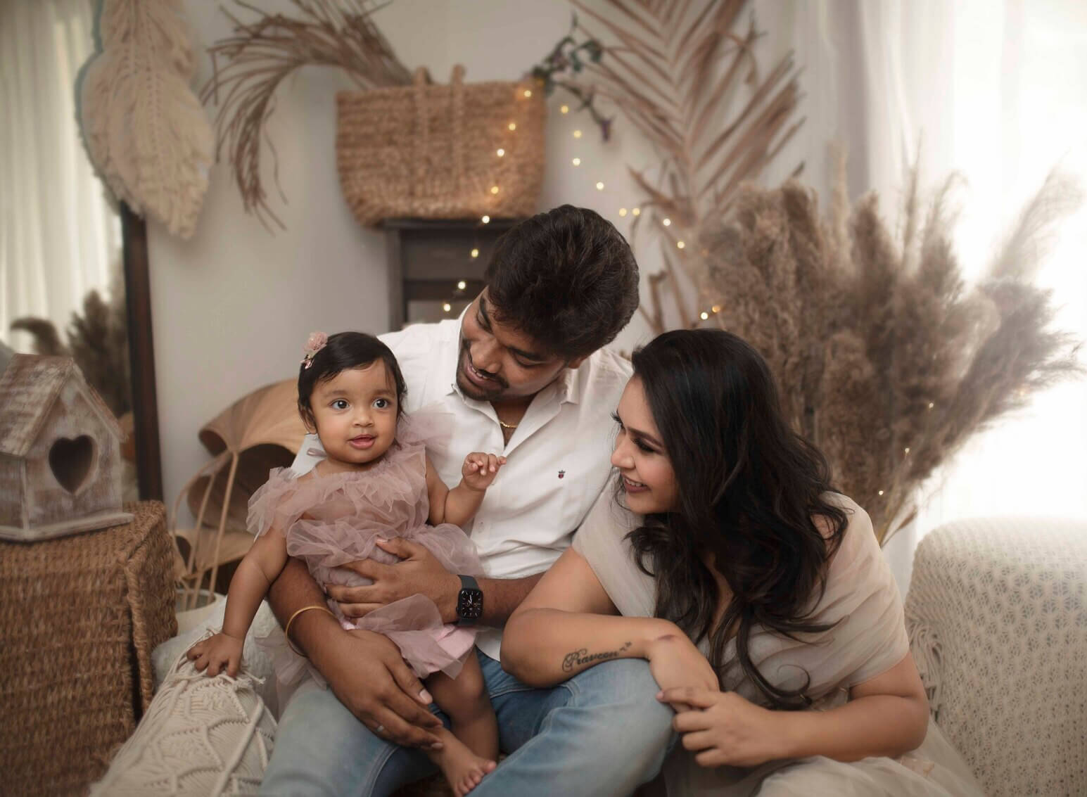 Most mind-blowing Family Photoshoot Bangalore tips by Ambica Photography