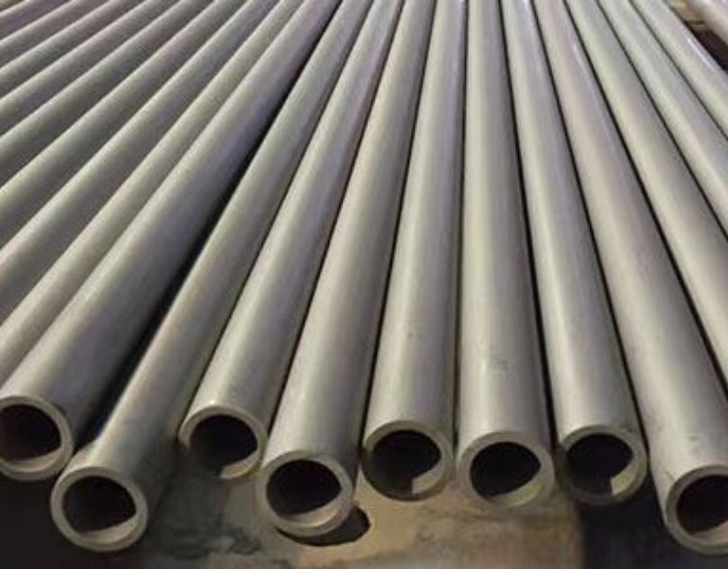 Stainless Steel Seamless Pipe Manufacturer in India: Pipe Specifications 