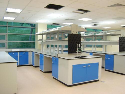 KEY TIPS TO CONSIDER WHILE BUYING LABORATORY FURNITURE 