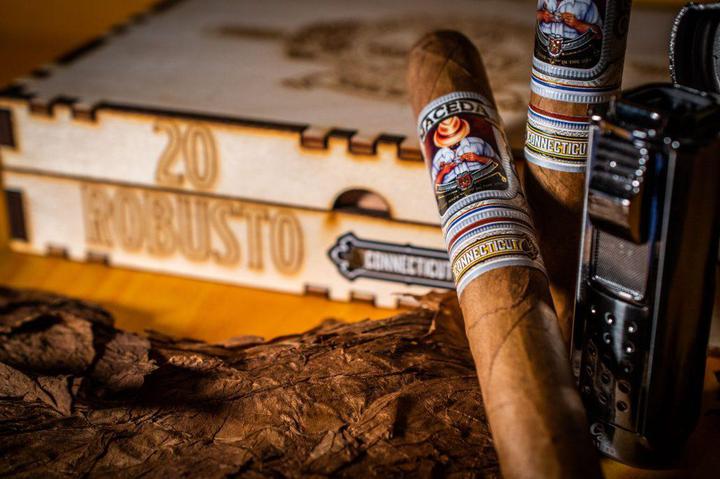 Purchase The Best Cigars Gifts Online