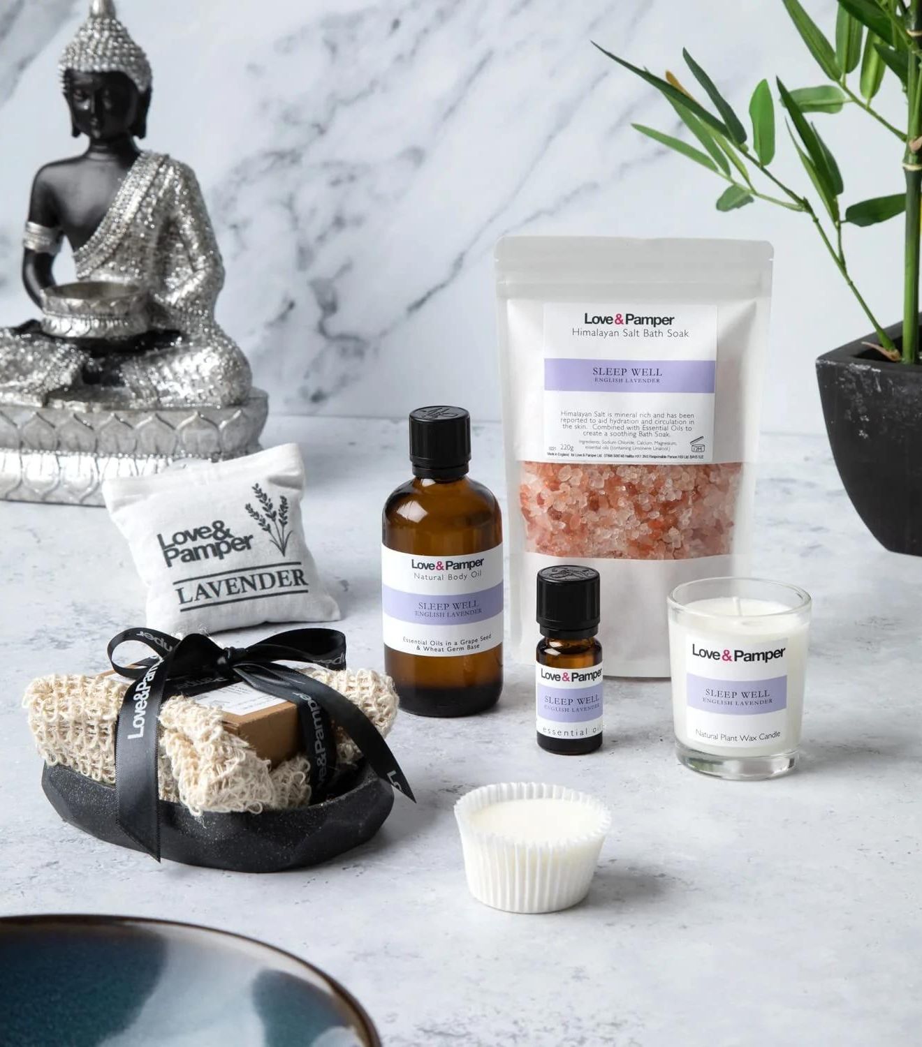 Pamper your loved one with a luxury spa gift basket!