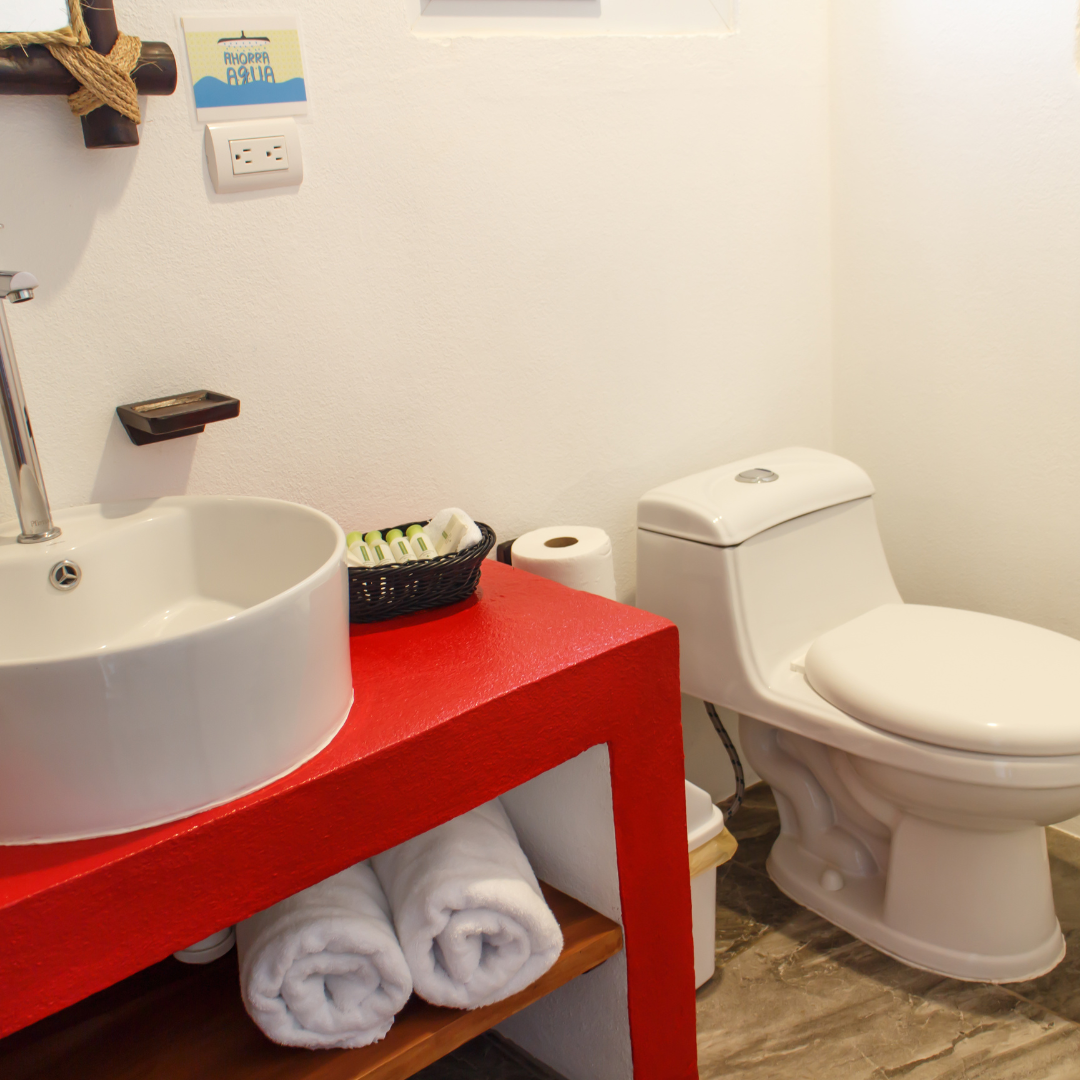 Luxe marble small bathroom designs