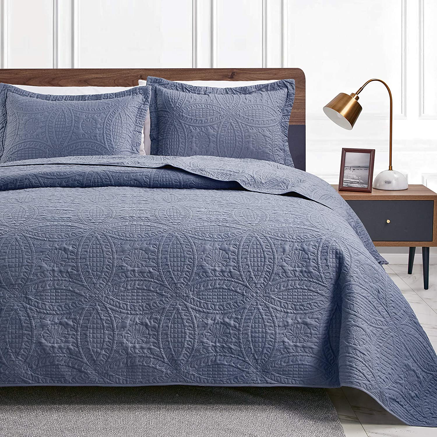 A Beginner’s Guide to Buying Bedspreads