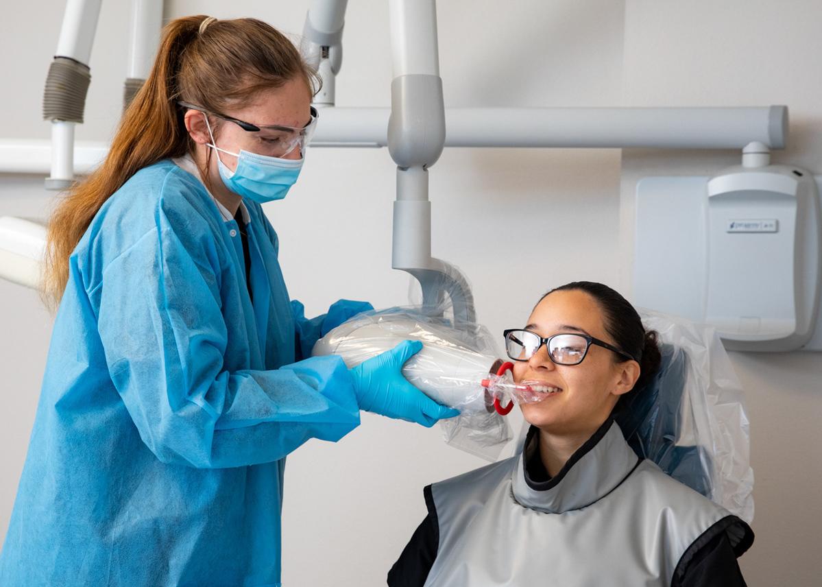What Is in Dental Assisting Programs?