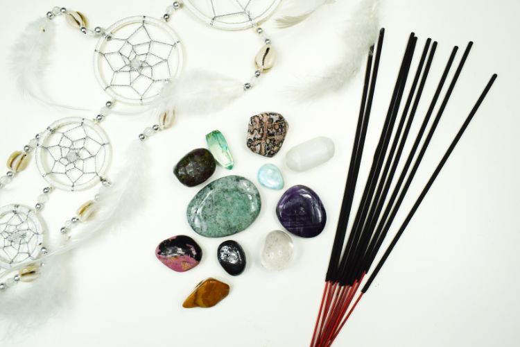 Top 5 benefits of Incense sticks for crystal healing
