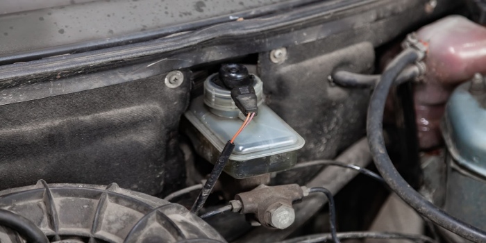 How to Negotiate With Mazda Wrecking Yards