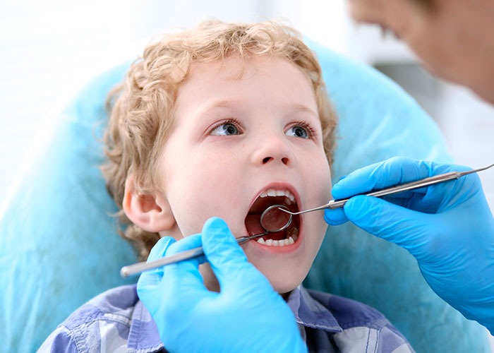 Your guide to choosing the right cosmetic dentist for your family - Key factors to consider               