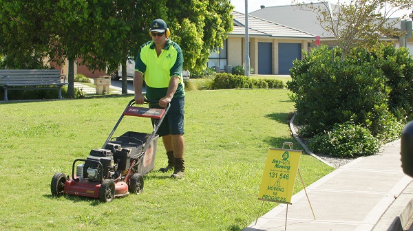 Lawn Mowing Oakleigh South