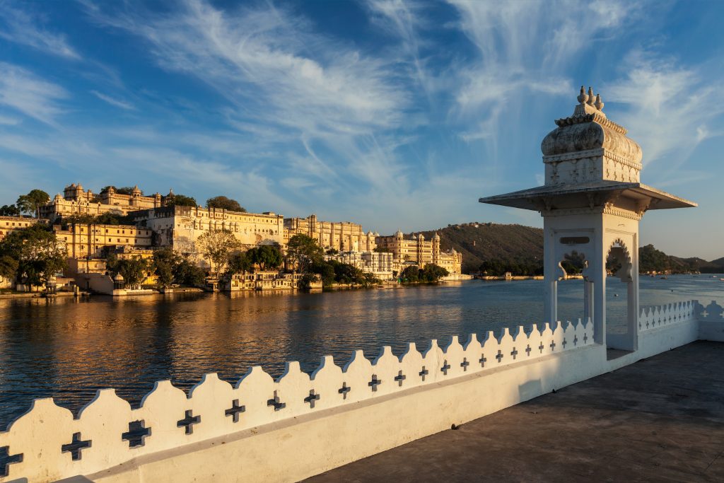 Most Important Tips for Hiring a Comfortable Taxi Service in Udaipur