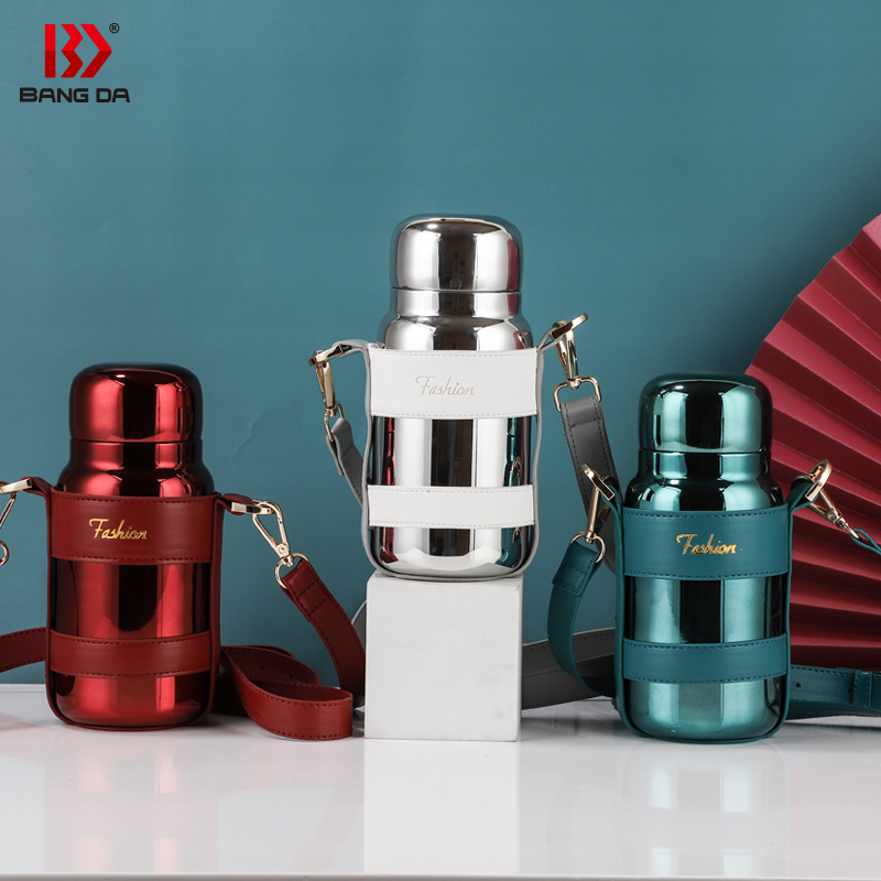 How to Search for the Top Custom Water Bottle Manufacturer?