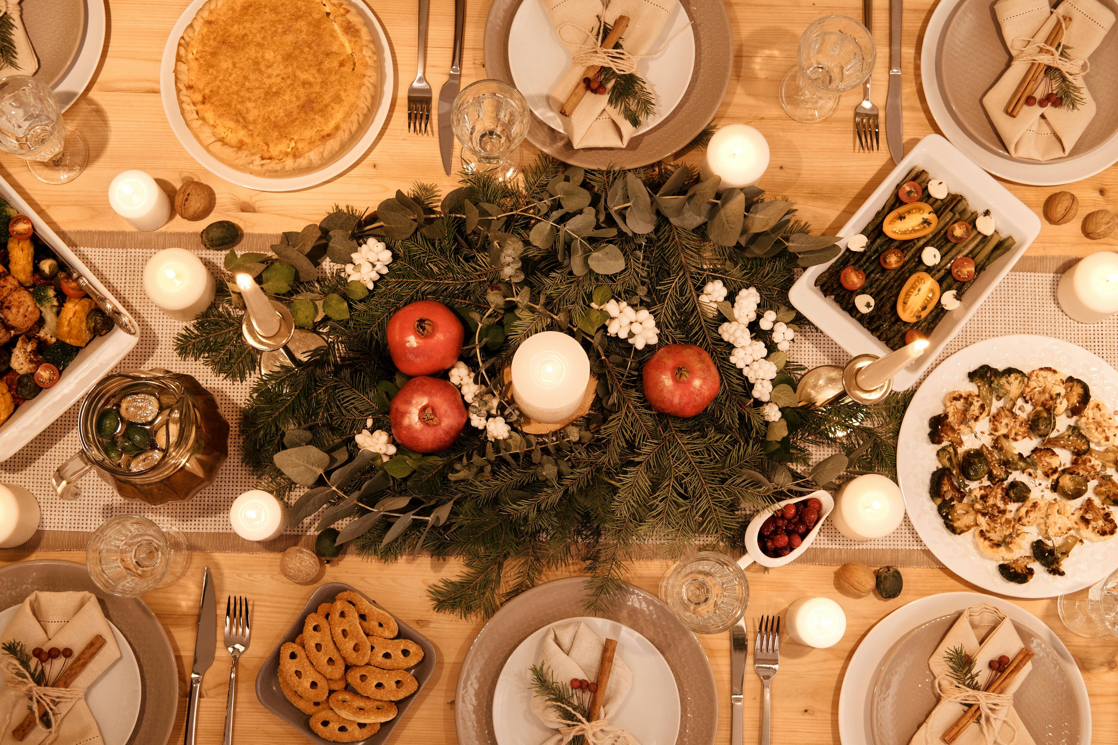 10 Tips for Planning an Amazing Christmas Dinner: From Menu Prep to Home Decor