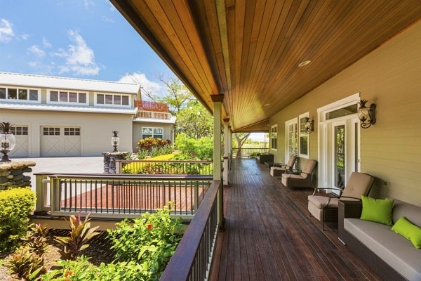 Deck Staining Contractors: How to Find the Right One for You