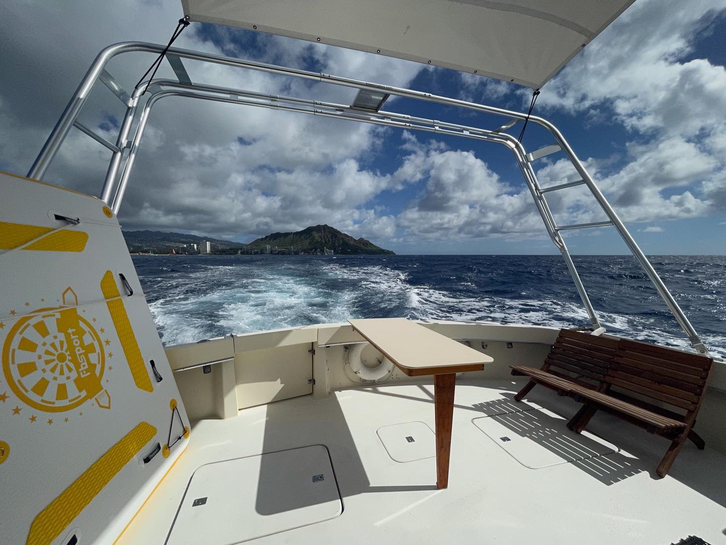 Luxury Hawaii Yacht Rental- Book the Best Service 