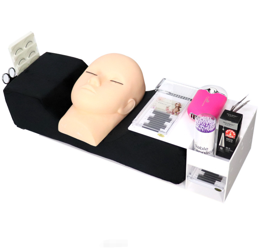 How much does it cost to open a lash studio?