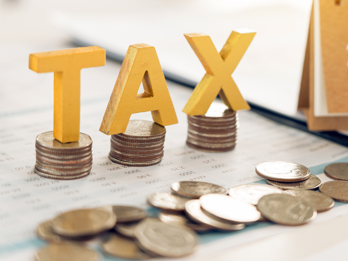 Why Hiring a Professional for Your Tax Returns in Oakville is a Smart Choice