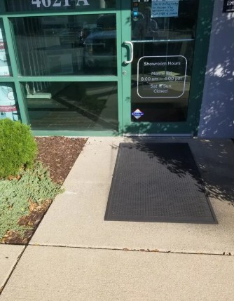 Louisville Vinyl Graphics: Custom Vinyl Decals & Lettering for Businesses in Louisville, KY