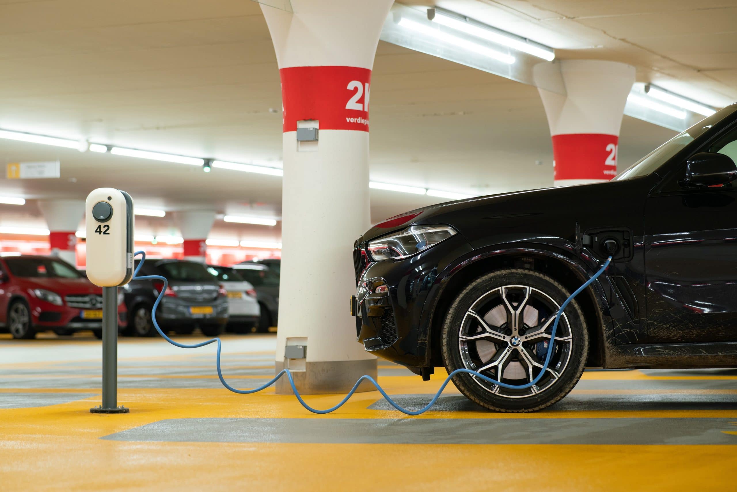Electric Vehicle Charging Station Features You Should Know About