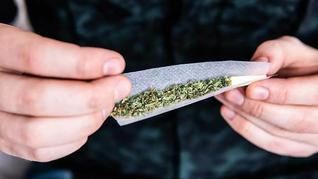 What To Know About CBD Rolling Papers
