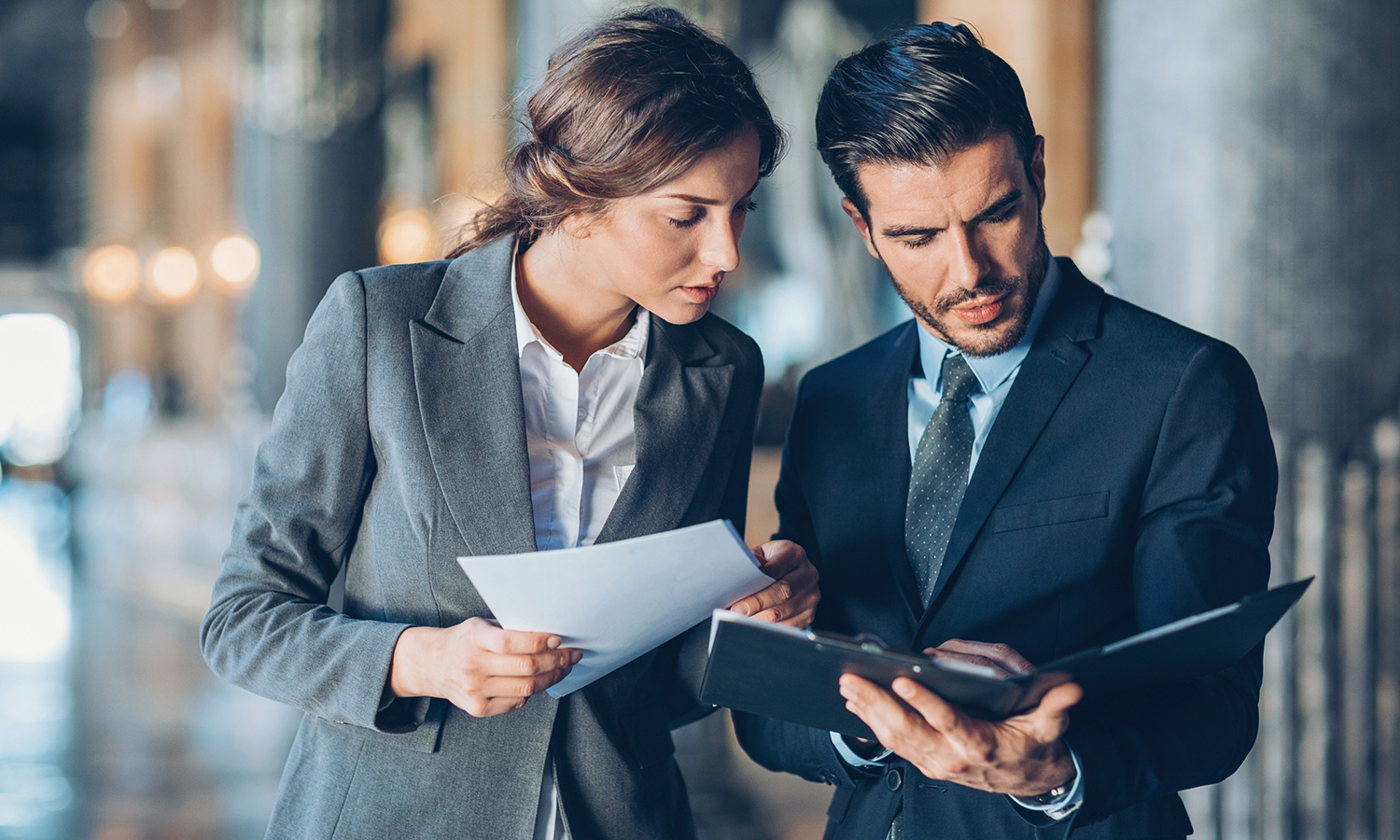 How can I choose immigration lawyers in the UK?