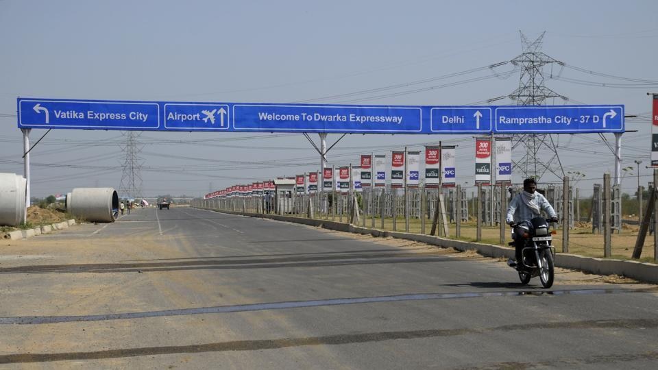 Where will you find floors for sale in Dwarka expressway?