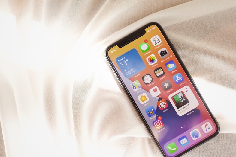 A Guide to Manually Enable Night Mode on iPhone 12 Pro and iPhone 12 Pro Max