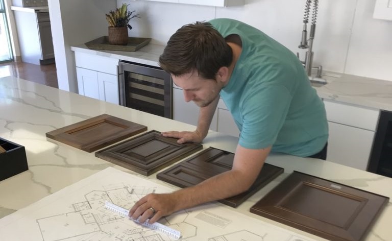 How to choose the right kitchen cabinet