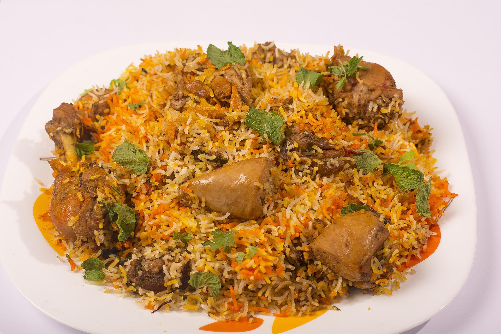 Pungent Dishes You Can Try For Lunch With Friends!