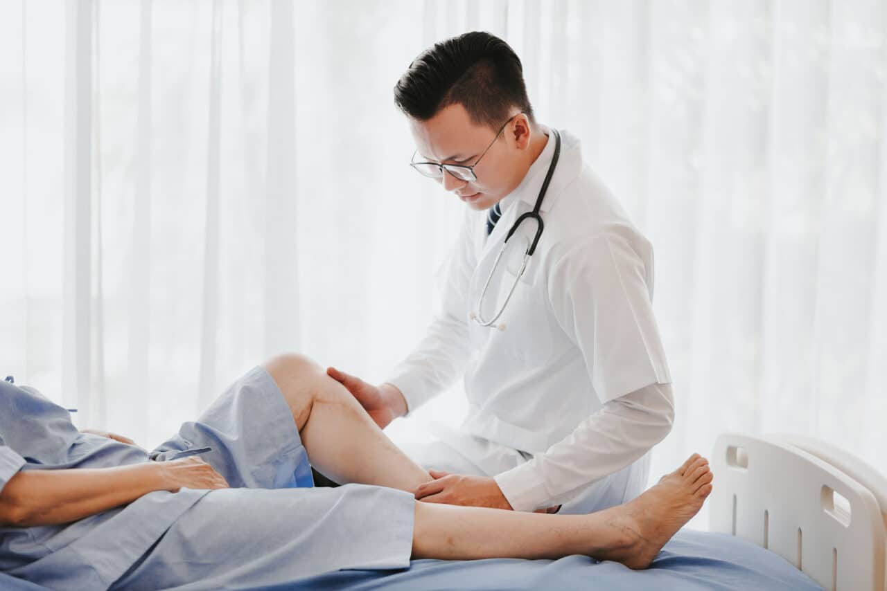 Preparation Techniques for a Total Knee Replacement Surgery