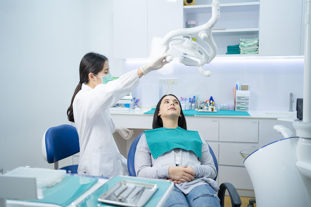 There are six reasons to have your wisdom teeth removed