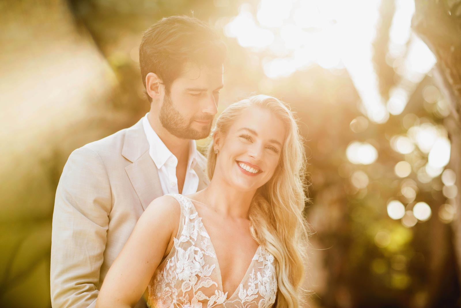 Are You Looking The Best Wedding Photographer