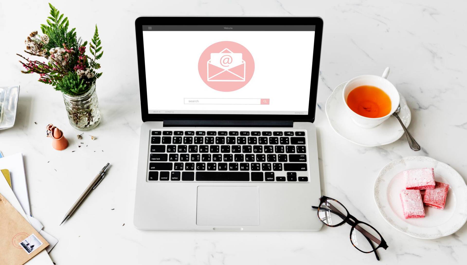 Locate a World of Information and Ideas: Fullersears Delivers Engaging Content