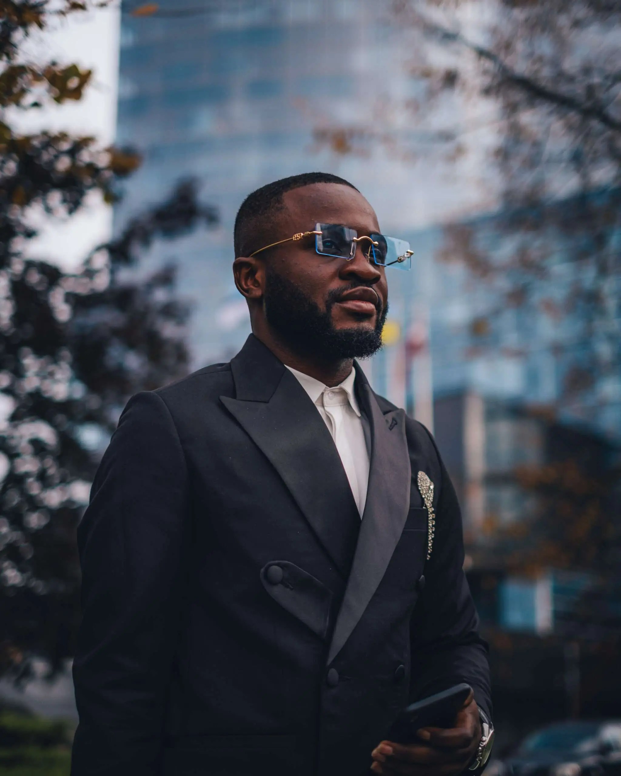 Pick the Right Designer Suits for males