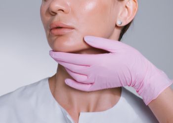 Контурна пластика губ