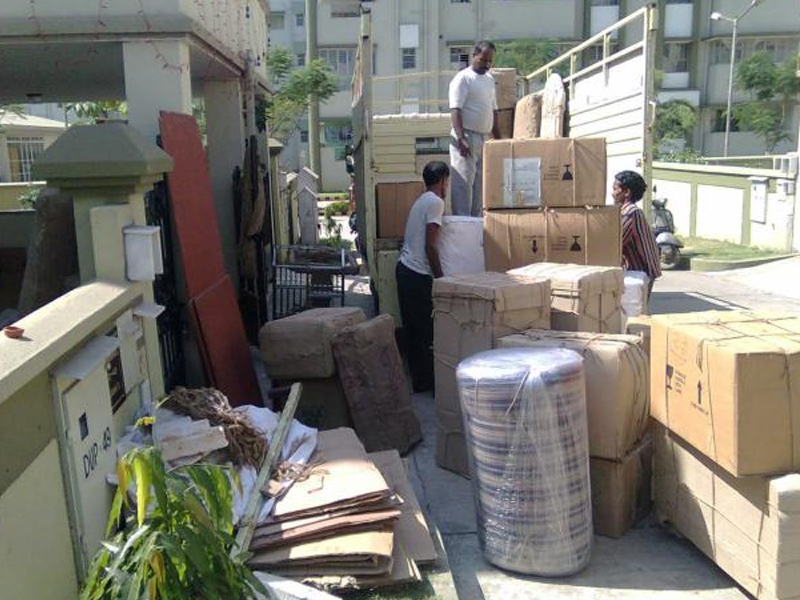 Qualities to look for while searching packers and movers in Zirakpur