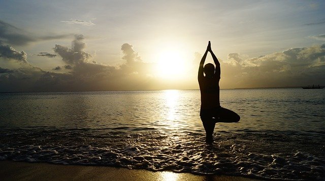 How to Train a Yoga Teacher Online: A Comprehensive Guide?