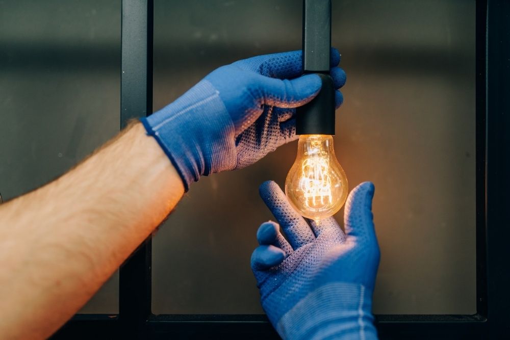 Why You Need To Hire an Electrician