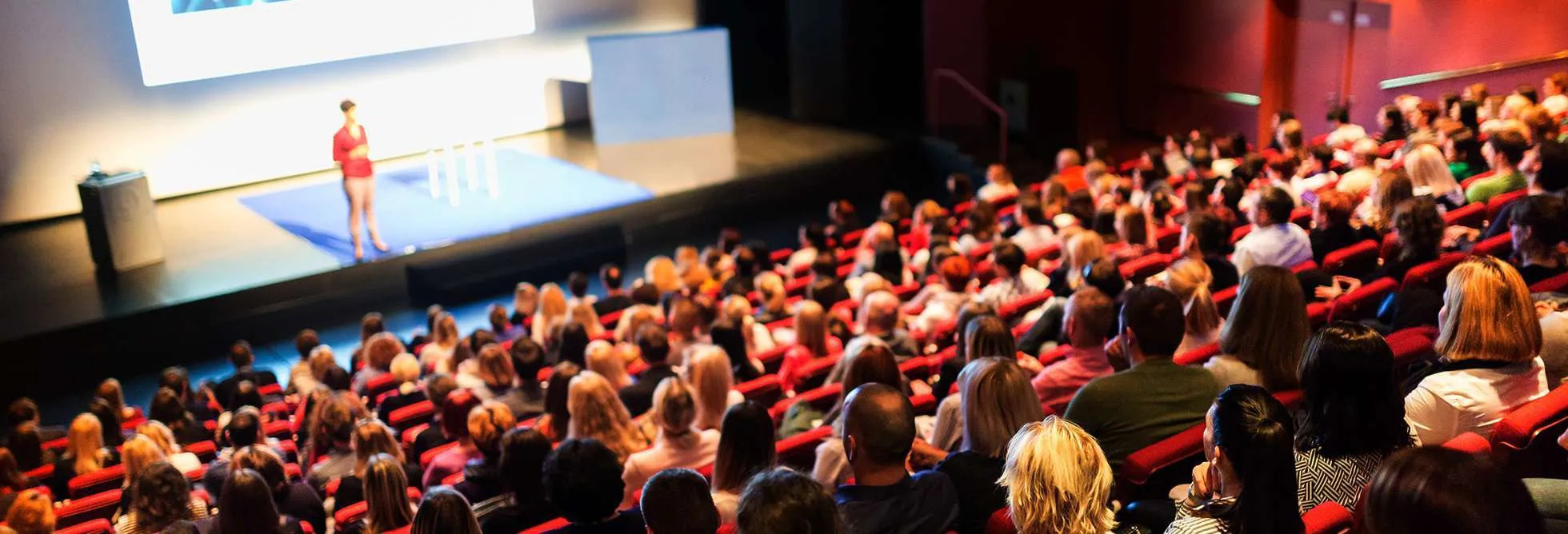 Become A Leader By Getting Speaker Training!