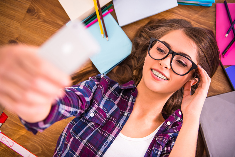 Explaining The Differences Between Invisalign And Clear Aligners