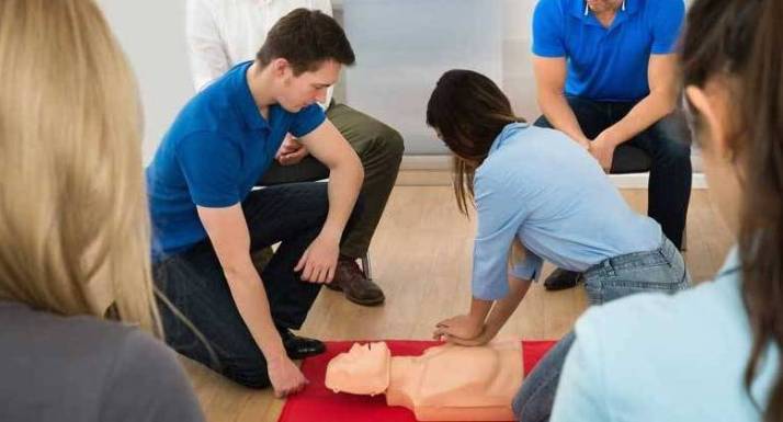 Difference Between CPR and BLS Certification