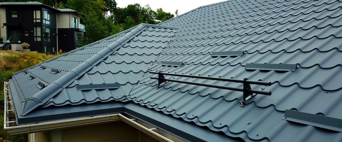 How to Protect Your Metal Roof from Snow Damage?